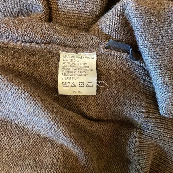 Men's Argyle Sweater - Picture 5 of 5